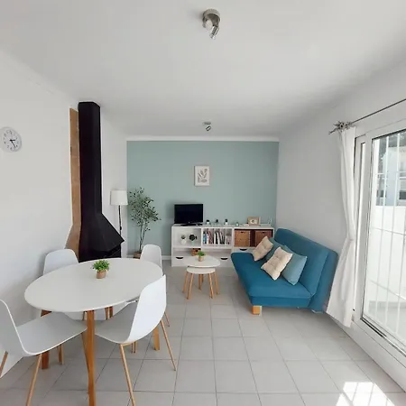 Bel Avec Terrasse Proche De La L'Escala
